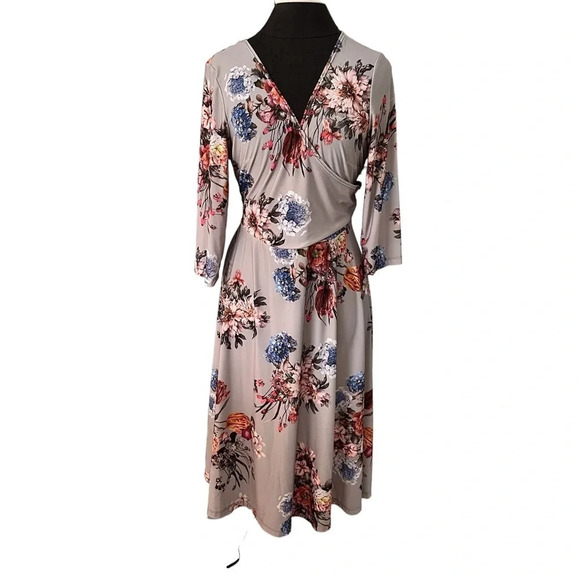 L Bisse Dresses & Skirts - NWT LBISSE Gray Botanical Print Floral Surplus Wrap Dress XL